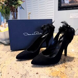 Oscar de la Renta Black Feathered Heels